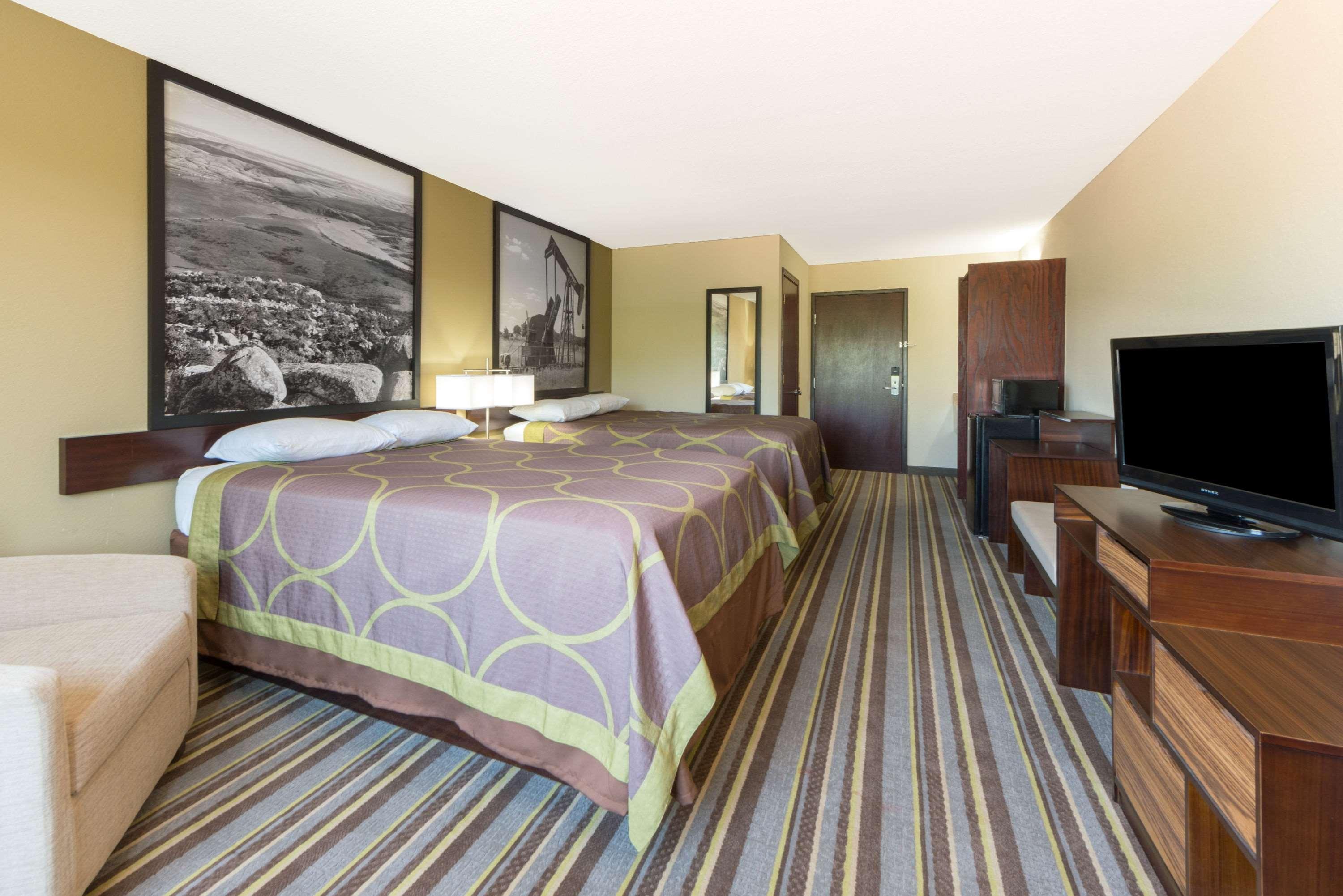 ซูเปอร์ 8 บาย วินด์แฮม เพอรี Hotel Perry ภายนอก รูปภาพ