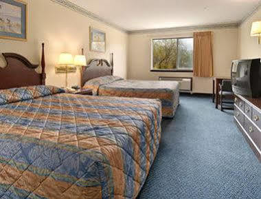 ซูเปอร์ 8 บาย วินด์แฮม เพอรี Hotel Perry ภายนอก รูปภาพ